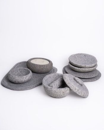 <span style="font-weight: 700;">Pack 10</span> - Mortero M con tapa , Set picoteo Ribete, Vela M, Platos chicos y Platos Grandes