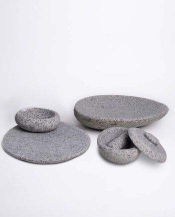 <span style="font-weight: 700;">Pack 8</span> - Ensaladera, Set Picoteo Liso y Mortero con tapa M